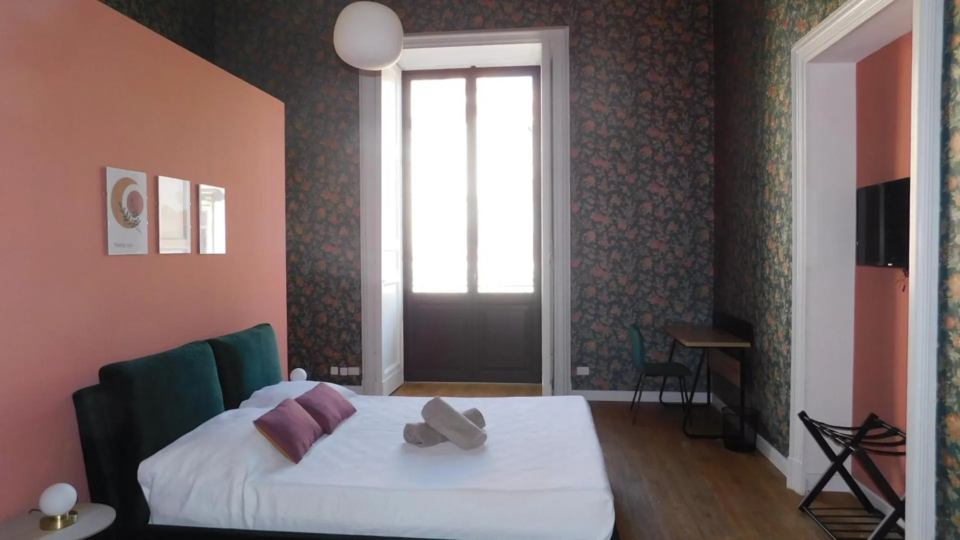 Hibiscus - Etnea Rooms CTA